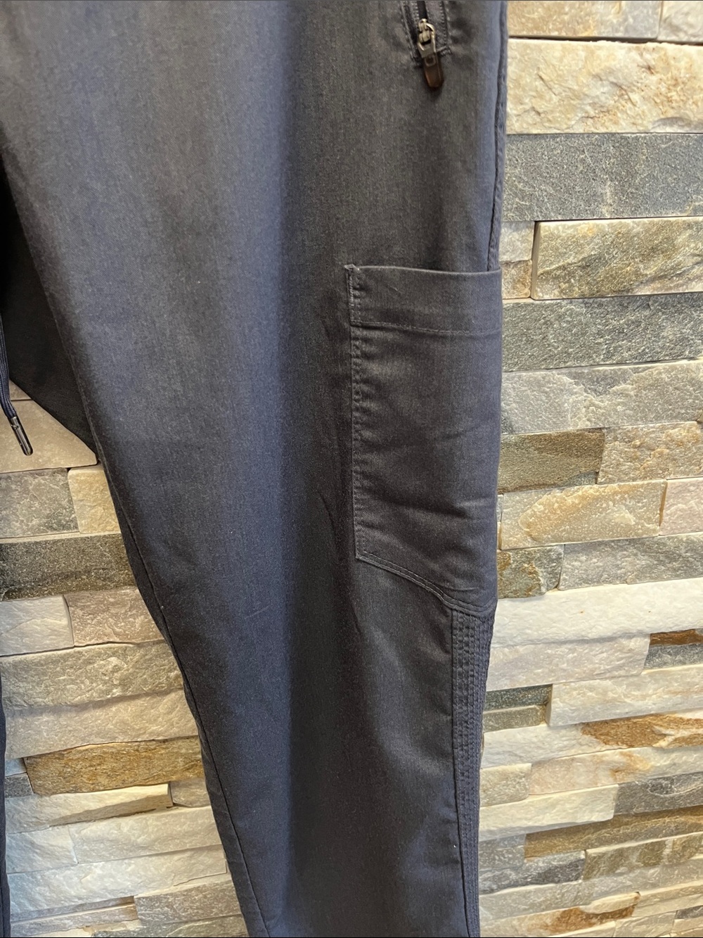 Healing Hands GrayWomen's Scrub Top and Pants Set - Picture 5 of 16